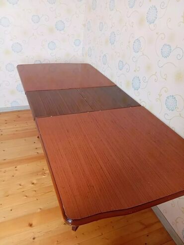 Masalar: Qonaq masası, İşlənmiş, Açılan, Dördbucaq masa, Malayziya