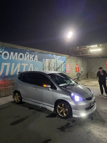 спринтер грузовой на продажу: Honda Fit: 2002 г., 1.5 л, Автомат, Бензин, Хэтчбэк