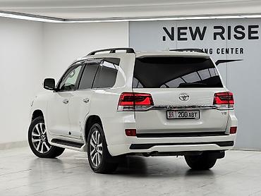 Toyota: Toyota Land Cruiser: 2017 г., 4.6 л, Автомат, Бензин, Внедорожник — 4