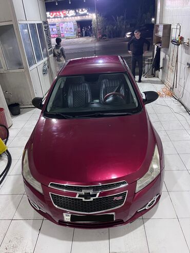 Chevrolet: Chevrolet Cruze RS – sedan - Rəng: tünd al qırmızı (metallik) - — 5