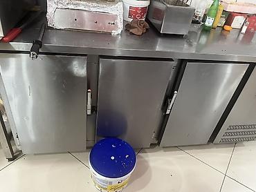 Soyuducu avadanlığı: Paslanmayan poladdan hazırlanmış peşəkar mətbəx soyuducu tezgah. - Üç — 1