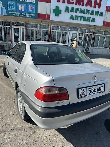 Унаа сатуу: Toyota Avensis: 2001 г., 1.8 л, Кол менен иштөөчү, Бензин, Седан — 4