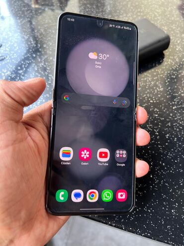 samsung telefonlar: Samsung Galaxy Z Flip 5, 256 ГБ, цвет - Серый, Отпечаток пальца