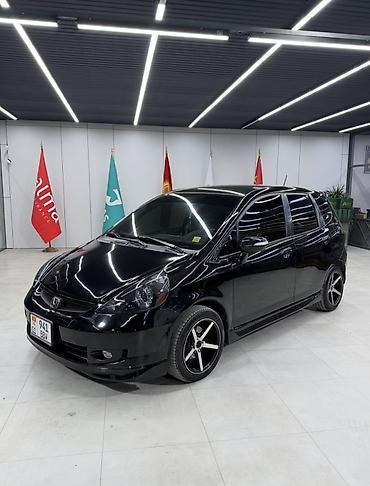 Honda Fit: 2008 г., 1.5 л, Автомат, Бензин, Хэтчбэк
