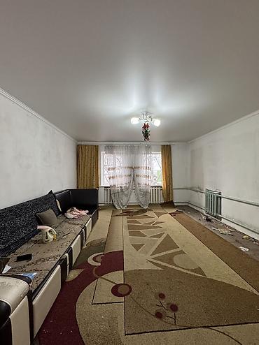 Продажа коттеджей и домов: ✨Продаётся дом в г. Шопоков✨ 🏡Характеристики: • Участок - 7 соток • — 10