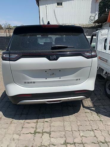 Другие автомобили: Электромобиль в синем цвете, модель 2024 года, обладает современным — 5