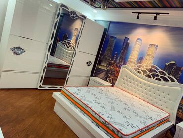 Yeni tikili: 4 otaqlı, Yeni tikili, m. Cəfər Cabbarlı, 140 kv. m — 4