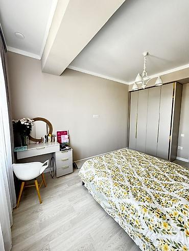 Продажа квартир: 3 комнаты, 80 м², сквер Тоголок Молдо 9 этаж, Евроремонт — 9