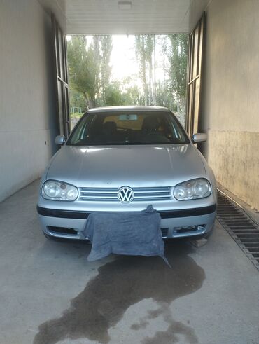 машина российский номер: Volkswagen Golf: 2003 г., 1.6 л, Механика, Бензин, Седан