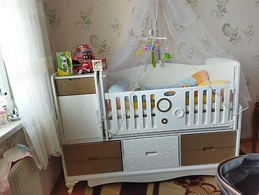 Beşiklər: Oğlan və qız üçün, İşlənmiş, Dördbucaq, Beşik, Dəst ilə, Matras ilə, Yellənmə mexanizmi ilə — 1
