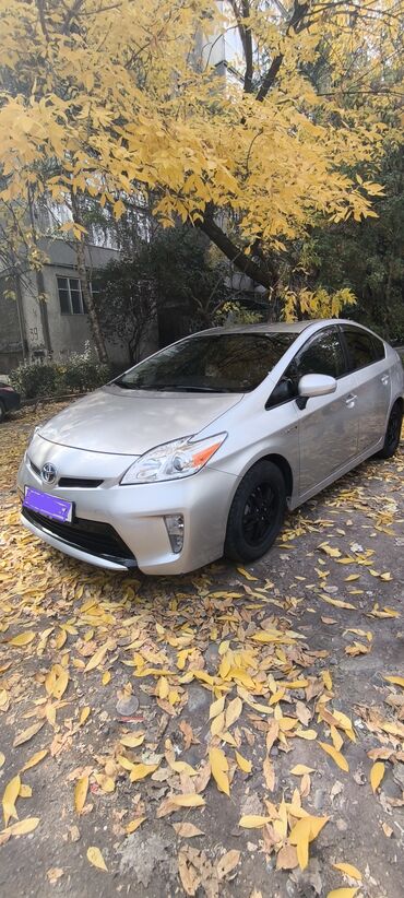 рычак на фит: Toyota Prius: 2012 г., 1.8 л, Гибрид, Хетчбек
