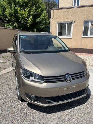 Volkswagen: Volkswagen Touran: 2018 г., 1.6 л, Механика, Бензин, Вэн/Минивэн