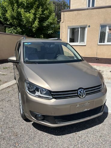 яндекс про: Volkswagen Touran: 2018 г., 1.6 л, Механика, Бензин, Хэтчбэк