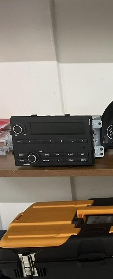 Avtoelektronika: OEM avtomobil audio başlıq (head unit) - Fabrik istehsalı inteqrasiya — 1