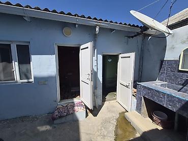 hovsan kupcali heyet evi: Həyət evi – yarı açıq örtülü həyət və yardımçı tikililərlə - Geniş — 4