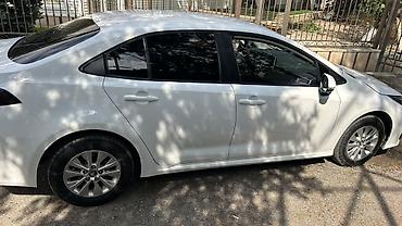 королла 1 6: Toyota Corolla: 2019 г., 1.8 л, Вариатор, Гибрид, Седан — 4