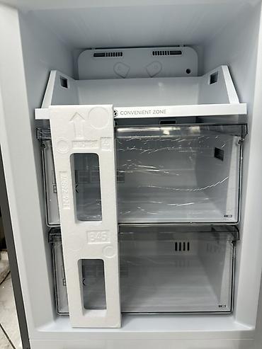 Холодильники: Холодильник Midea, Новый, Двухкамерный — 11