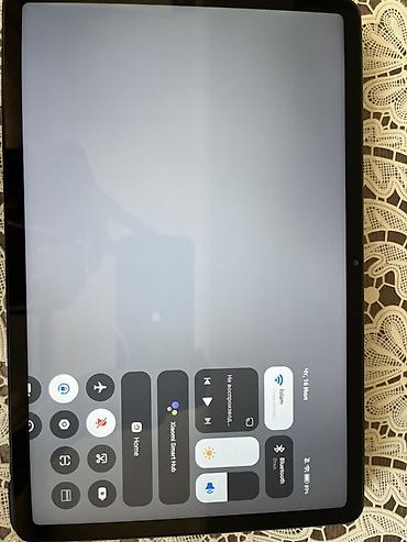 Xiaomi: Redmi Pad 2 planşet Xüsusiyyətlər: - Ekran: Böyük ölçülü tam ekran — 7