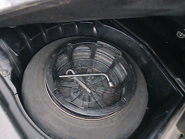 salon 06: Mercedes-Benz C-Class: 2.2 l | 2002 il Sedan — 10