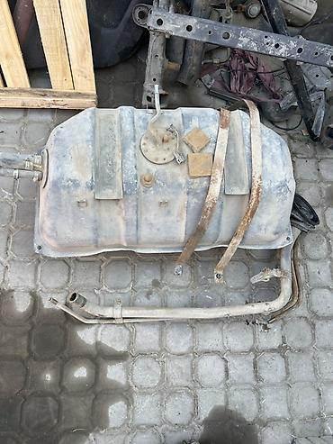 Топливные баки: Топливный бак Toyota 2005 г., Б/у, Оригинал, Япония — 3
