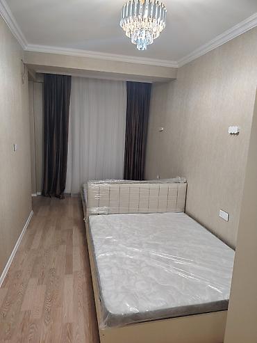 ev xırdalan: Ev Xirdalanda Blu City Yasayis konpleksinde yerlesir evde yasayis — 2