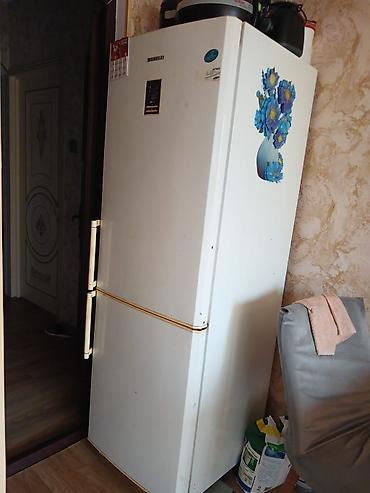 Soyuducu samsung tam işlək 300azn
Unvan Buzovna kod1404(Lx)