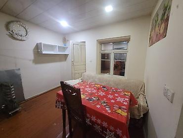 Аренда квартир: Kirayə: 2 otaqlı mənzil (mətbəxli) Plan: - Geniş, uzunsov qonaq/yataq — 1