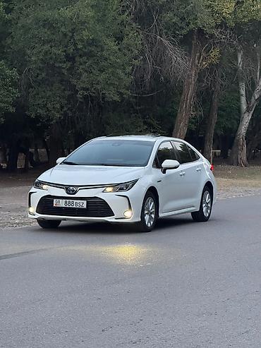 i 10: Toyota Corolla: 2022 г., 1.8 л, Автомат, Гибрид, Седан — 3