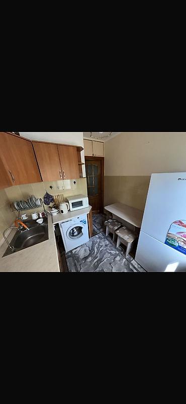 1 комната, 4 мкр Риэлтор, Парам без детей, от 6 месяцев, С мебелью полностью at lalafo.kg 1 комната, 4 мкр Риэлтор, Парам без детей, от 6 месяцев, С мебелью полностью