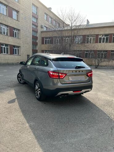 VAZ (LADA): VAZ (LADA) Vesta: 1.6 l | 2020 il 47000 km Universal — 3