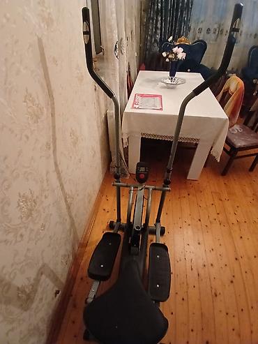 tutacaqlar: Elliptik velotrenajor (2-i 1-də): ayaq pedalları və hərəkətli — 2