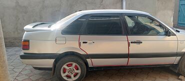 б у диски на авто: Volkswagen Passat: 1989 г., 1.8 л, Механика, Бензин, Седан