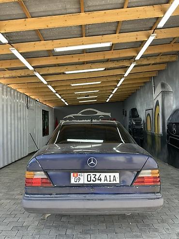 210 сди: Mercedes-Benz W124: 1992 г., 2 л, Механика, Дизель, Седан — 5