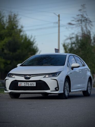 Toyota: Toyota Corolla: 2019 г., 1.8 л, Автомат, Гибрид, Седан