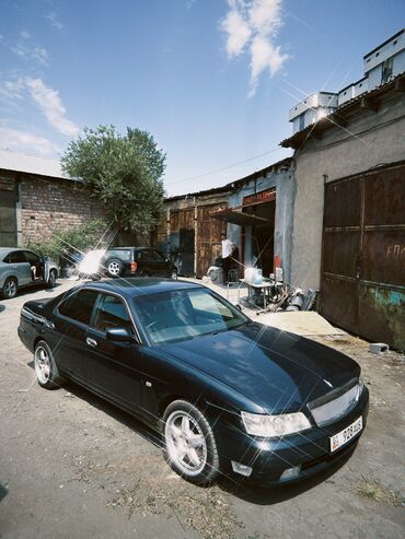 продаю авто ниссан: Nissan Laurel: 2000 г., 2.5 л, Автомат, Бензин, Седан
