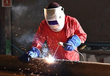 требуется сварщик сантехник: Сварка | Ворота, Решетки на окна, Навесы