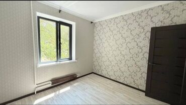 тоголок молдо фрунзе: 2 комнаты, 52 м², 106 серия, 2 этаж, Евроремонт