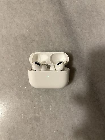 apple airpods pro: Heç bir problemi yoxdur. Zavoddur, təmir olunmayıb. Bütün funksiyaları — 1