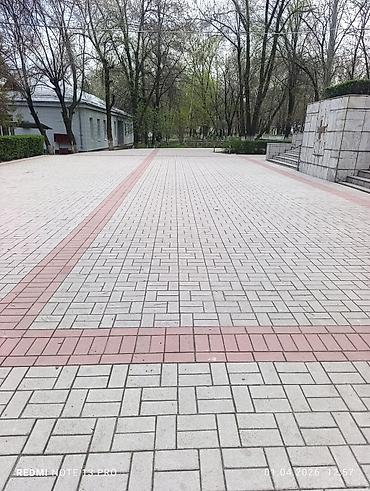 Дорожные бордюры: Дорожный бортовой камень (бордюр) из вибропрессованного бетона — 16