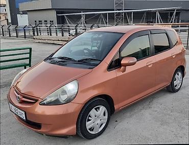 camry 2020: Honda Fit: 2005 г., 1.3 л, Автомат, Бензин, Хэтчбэк — 1