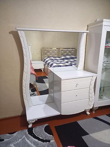 mma desti: Güzgülü termo satilir. Yaxsi vəziyətdədi. Real alana qiymətdə endirim — 1