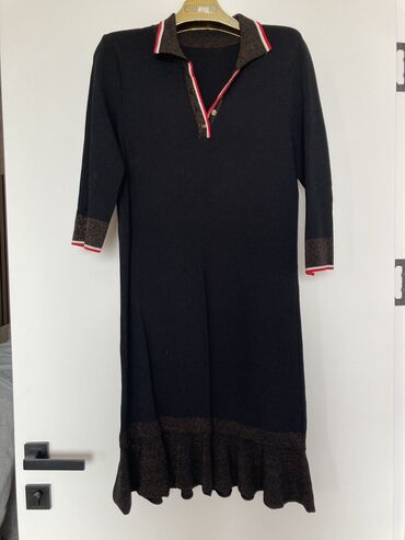 черное платье размер 38: Повседневное платье, Осень-весна, Короткая модель, Трикотаж, Платье-рубашка, M (EU 38)