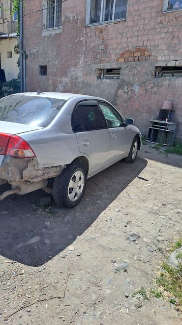 Honda: Honda Civic: 2003 г., 1.5 л, Вариатор, Бензин, Седан