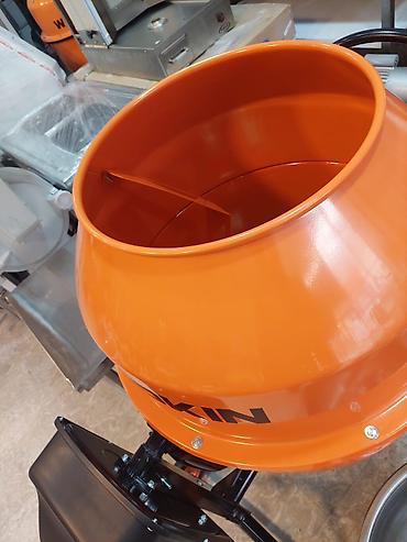 Alətlər: Beton mikser 200 litr - 850 AZN (0 faza) 400 litr - 3200 AZN (3 — 2