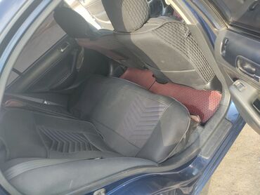 Honda: Honda Civic: 2002 г., 1.6 л, Автомат, Бензин, Седан