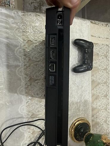ipad pro 12 9: Sony PlayStation 4 Slim + DualShock 4 gamepad - Rəng: qara - — 4