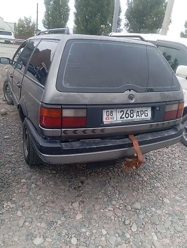 багаж на крышу: Volkswagen Passat Variant: 1990 г., Универсал — 9