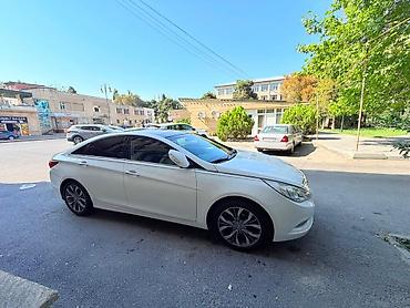 07 2010: Hyundai Sonata: 2.4 l | 2010 il Sedan — 4