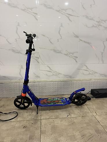 Şəhər üçün elektrik skuter - Rəng: mavi, rəngarəng “City Riding”