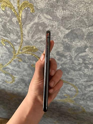 iphone d: IPhone 11 Pro, Б/у, 64 ГБ, Черный, Чехол, 100 % — 4